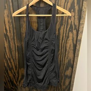 Lululemon women’s black and gold stripe tank size 8